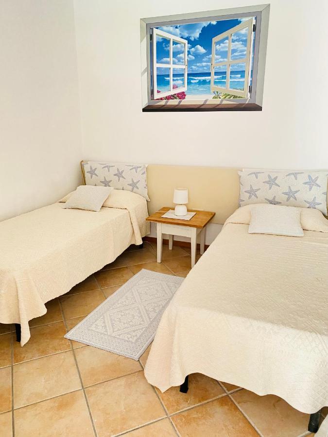 La Casa Blu Villa San Pantaleo Exterior photo